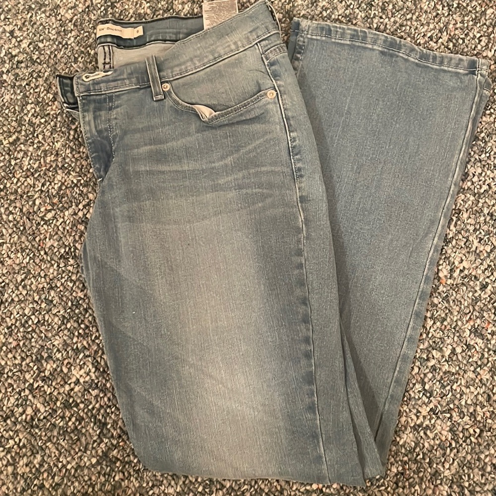 Levi 524 bootcut jeans
